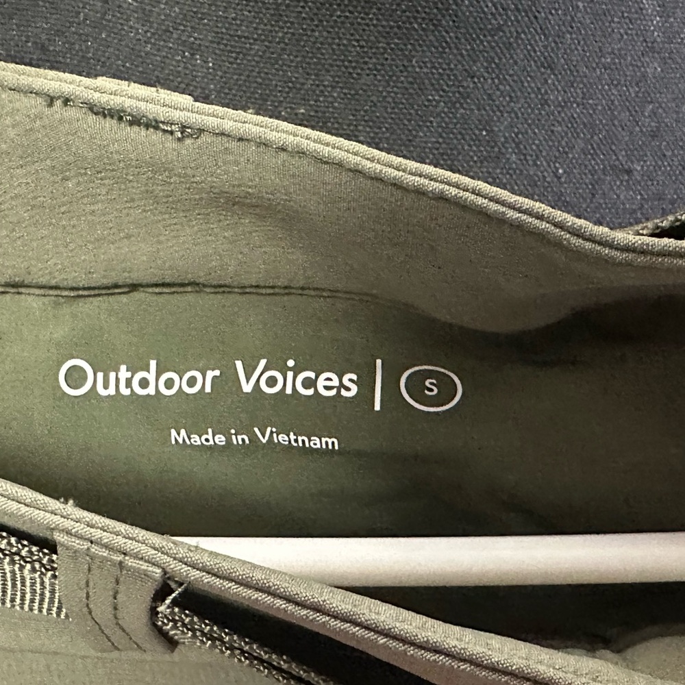 NWT Outdoor Voices RecTrek Zip-Off Pant in Tea‎ Tree/Calcite/Milk Stone Small - Picture 7 of 10